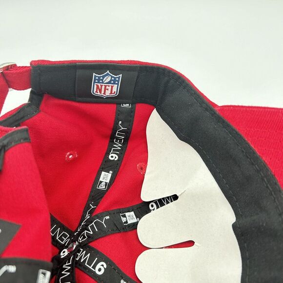 Tampa Bay Buccaneers Cap New Era NFL 9TWENTY Classic Adjustable Strapback Women - Picture 11 of 12